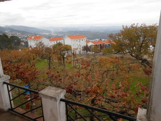 Moradia T4 para Venda em Covilhã e Canhoso Foto 3