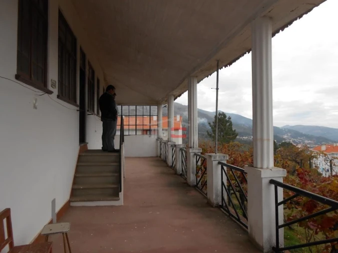 Moradia T4 para Venda em Covilhã e Canhoso Foto 5