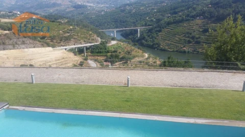 Quinta T4 para Venda em Frende