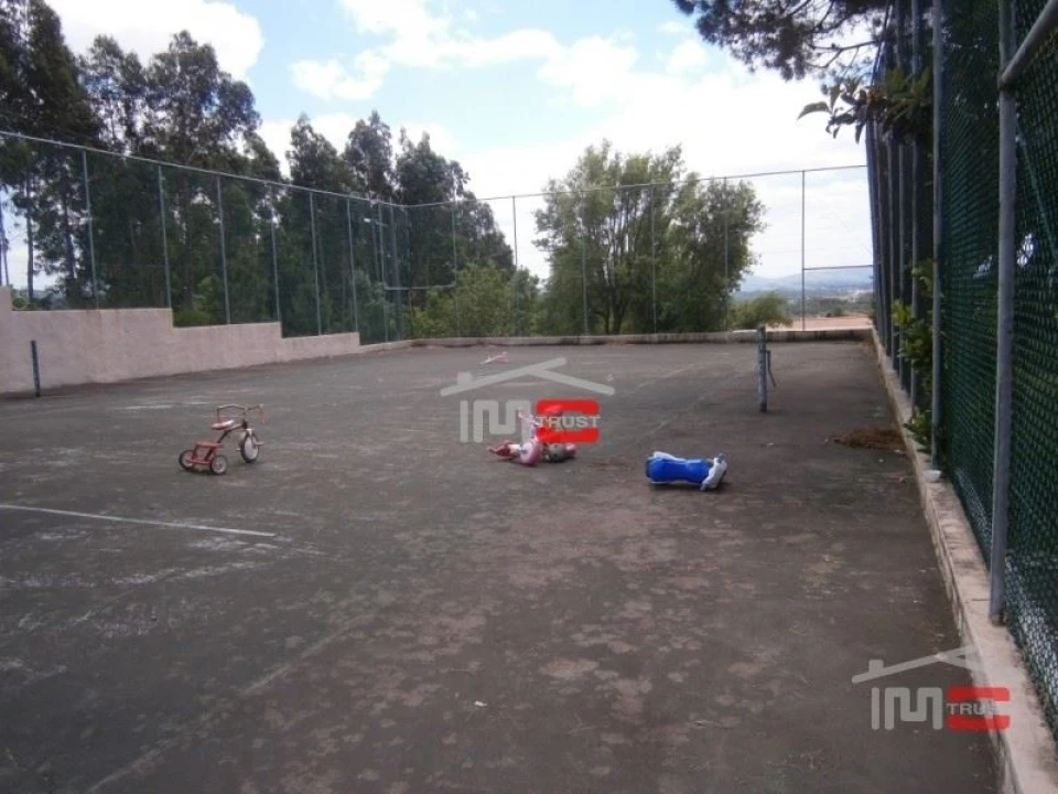 Moradia T6 para Venda em Leiria, Pousos, Barreira e Cortes Foto 4