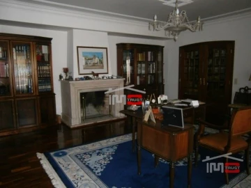 Moradia T6 para Venda em Leiria, Pousos, Barreira e Cortes