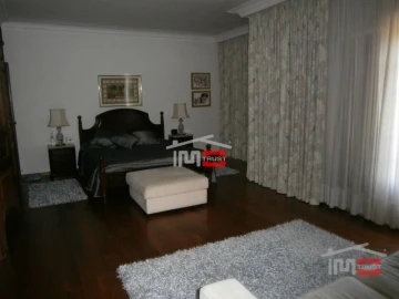 Moradia T6 para Venda em Leiria, Pousos, Barreira e Cortes