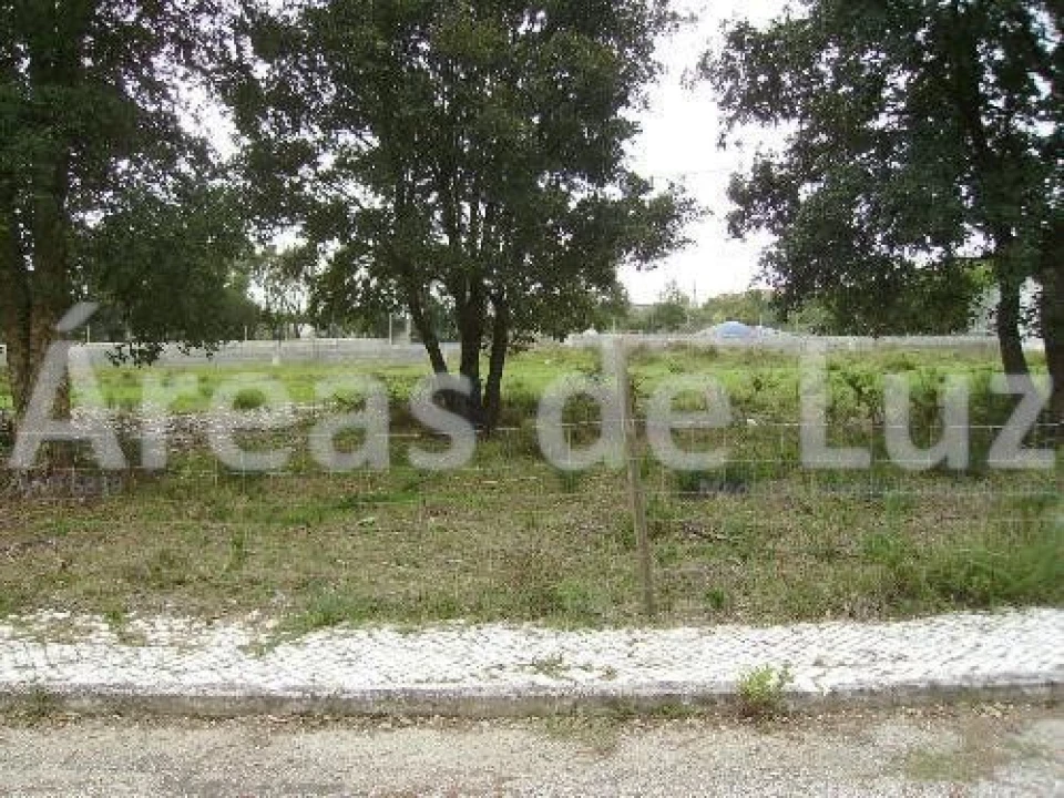 Terreno para Venda em Parceiros e Azoia Foto 4