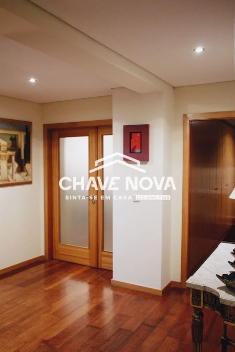 Apartamento T5 para Venda em Paranhos
