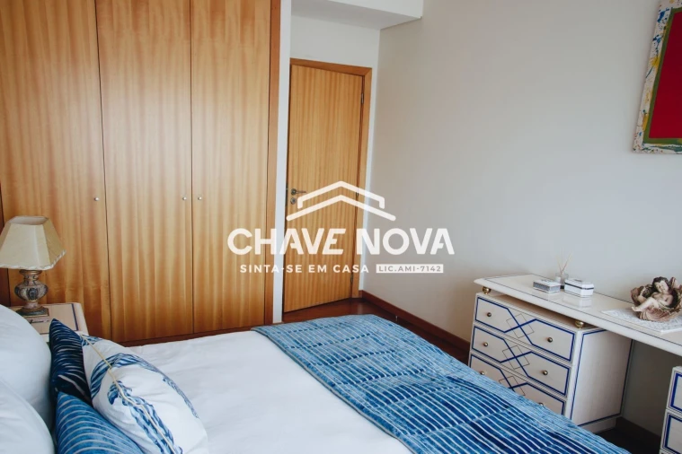 Apartamento T5 para Venda em Paranhos Foto 11