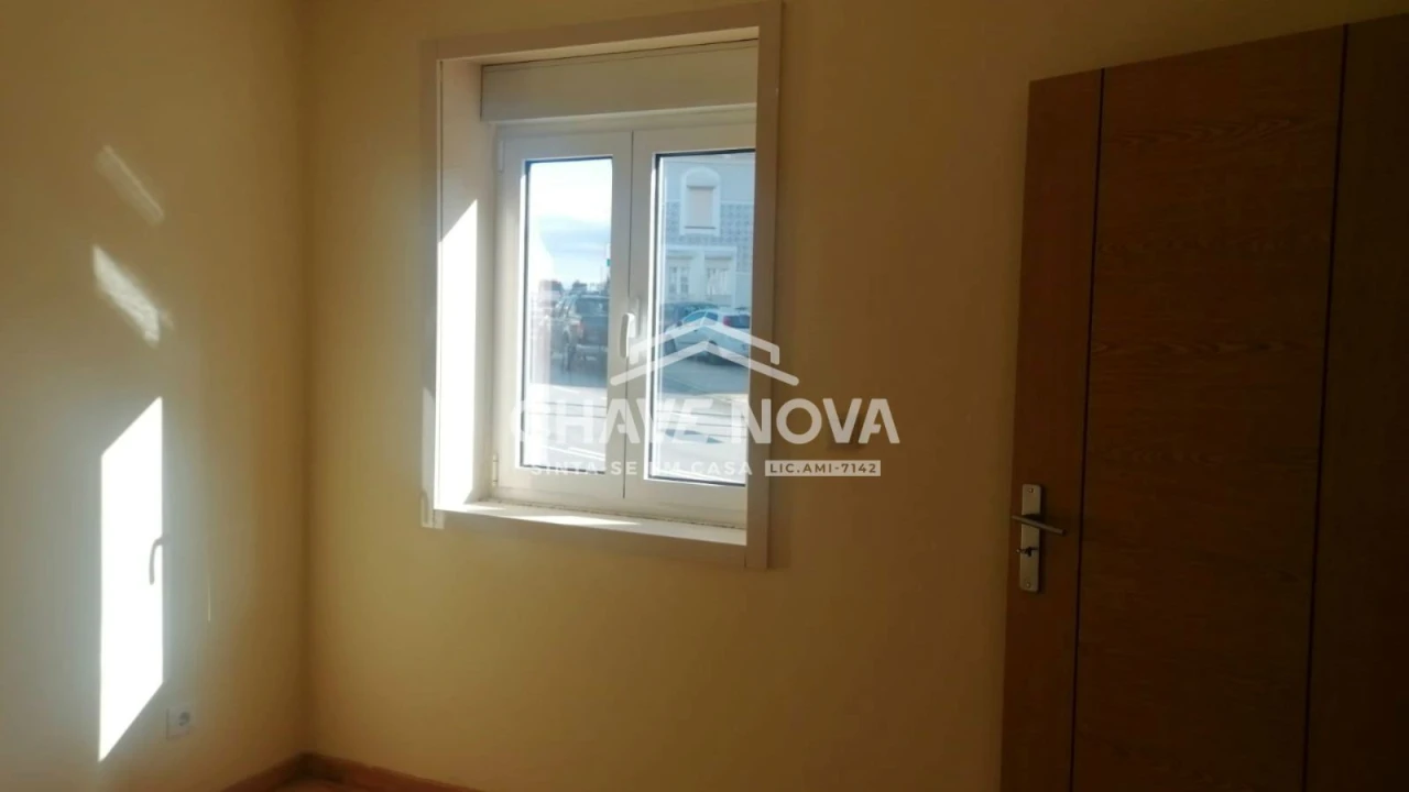 Moradia T3 para Venda em Campanhã Foto 9