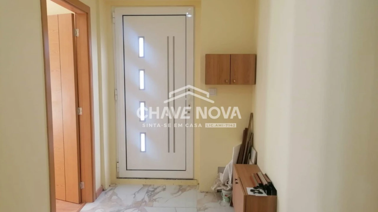 Moradia T3 para Venda em Campanhã Foto 2