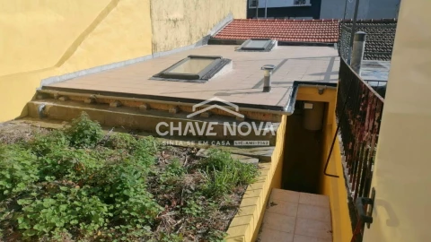 Moradia T3 para Venda em Campanhã