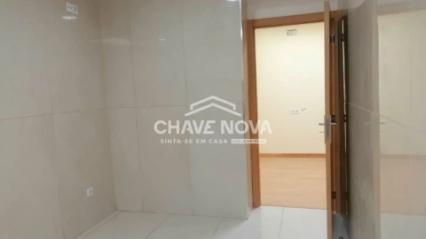 Moradia T3 para Venda em Campanhã