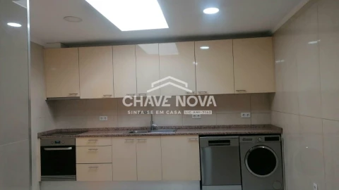 Moradia T3 para Venda em Campanhã