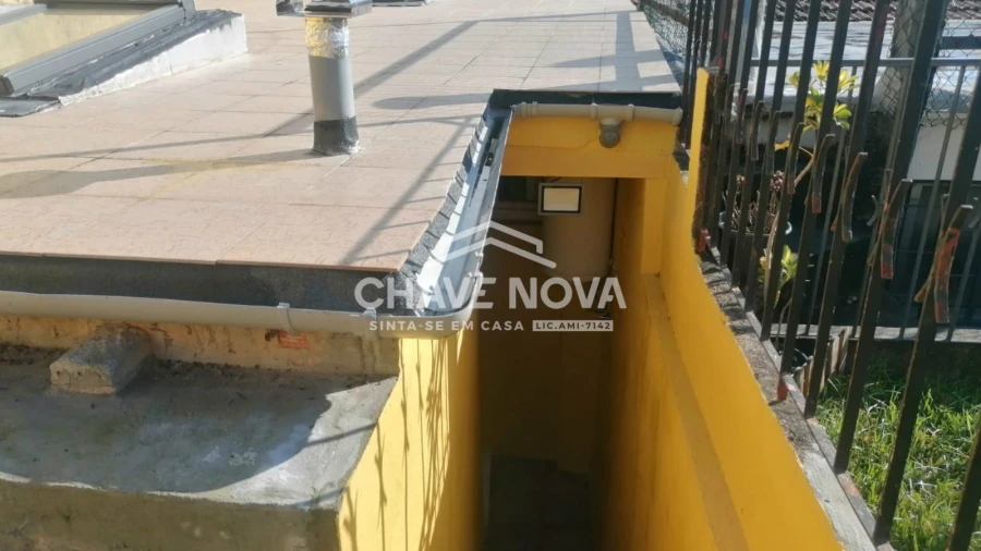 Moradia T3 para Venda em Campanhã Foto 4