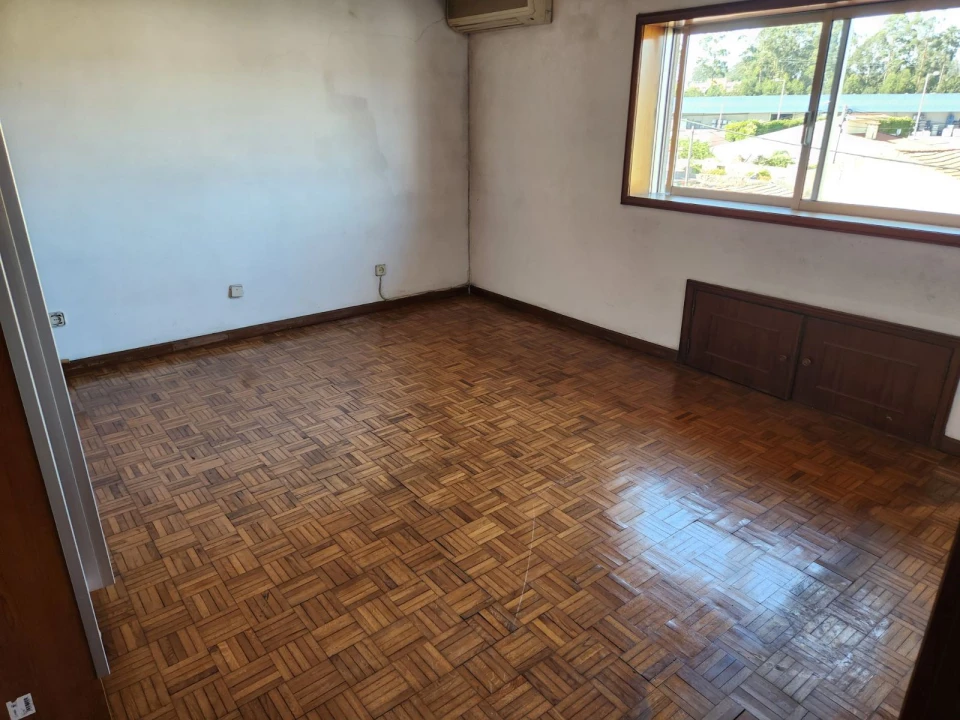 Apartamento T4 para Arrendamento em Alfena Foto 10