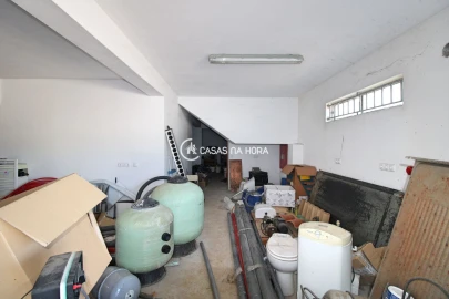 Armazém para Venda em Portimão