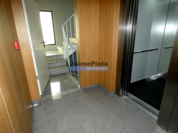 Apartamento T3 para Venda em Lordelo do Ouro e Massarelos