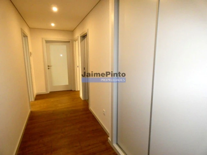 Apartamento T3 para Venda em Lordelo do Ouro e Massarelos Foto 2