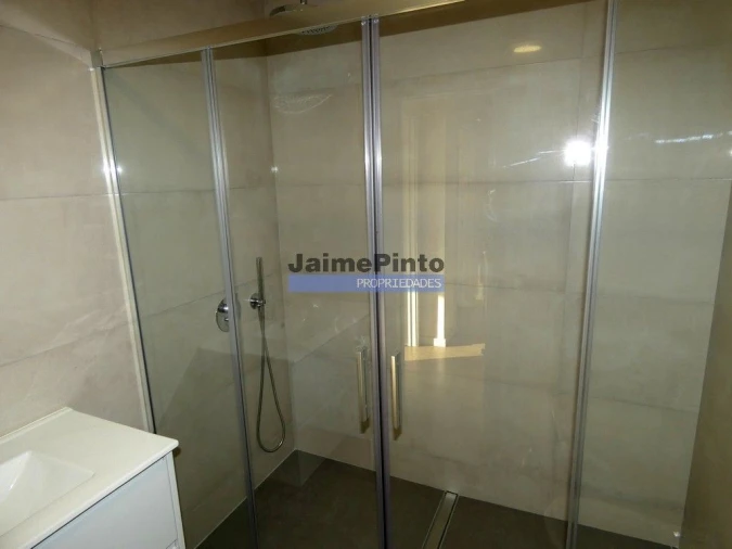 Apartamento T3 para Venda em Lordelo do Ouro e Massarelos Foto 6