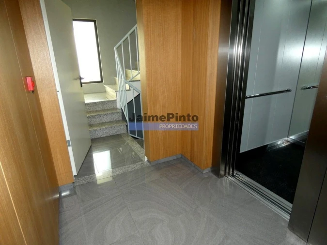 Apartamento T3 para Venda em Lordelo do Ouro e Massarelos Foto 9