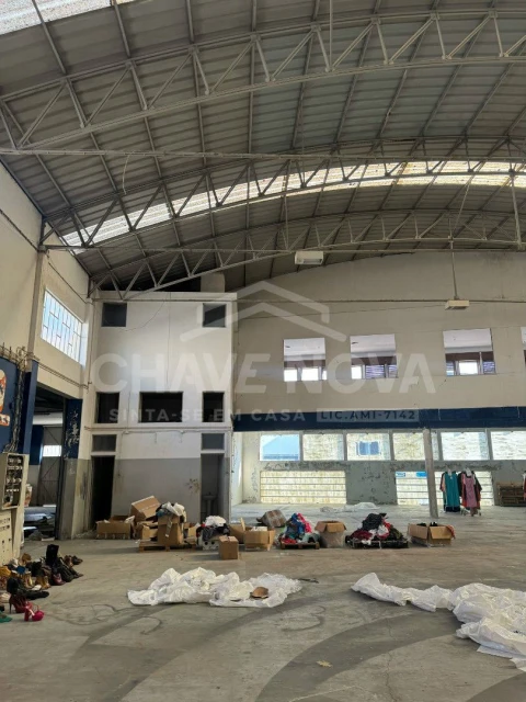 Armazém para Arrendamento em Ramalde