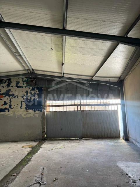 Armazém para Arrendamento em Ramalde