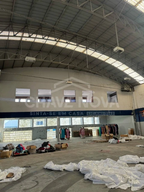 Armazém para Arrendamento em Ramalde
