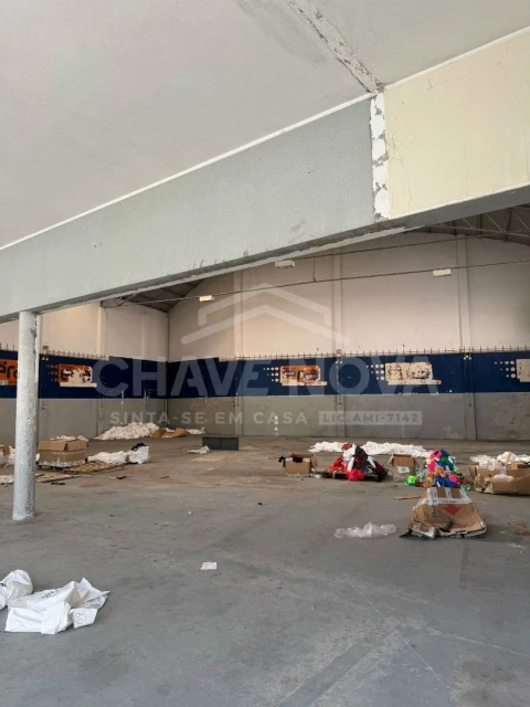 Armazém para Arrendamento em Ramalde