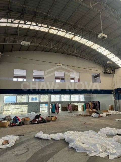 Armazém para Arrendamento em Ramalde