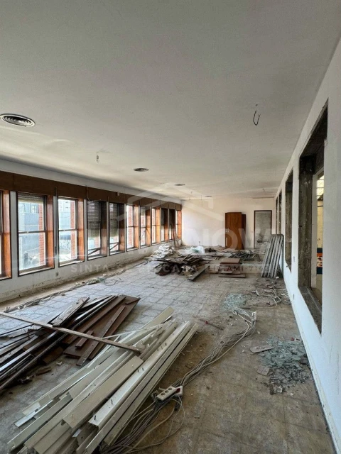 Armazém para Arrendamento em Ramalde