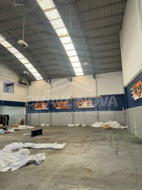 Armazém para Arrendamento em Ramalde