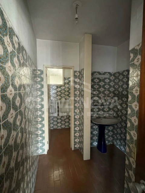 Armazém para Arrendamento em Ramalde