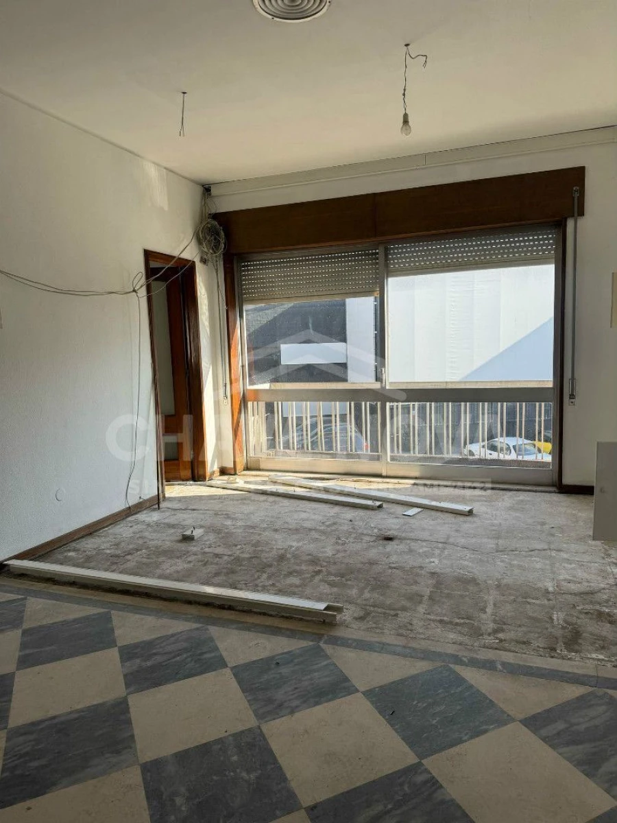 Armazém para Arrendamento em Ramalde Foto 20