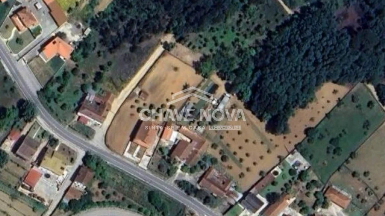 Terreno Misto para Venda em Arrifana Foto 1