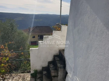 Quinta T3 para Venda em Valtorno e Mourão