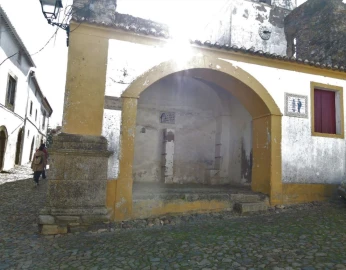 Moradia T1 para Venda em São João Baptista