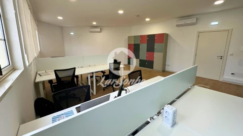 Escritório para Arrendamento em Gondomar (São Cosme), Valbom e Jovim