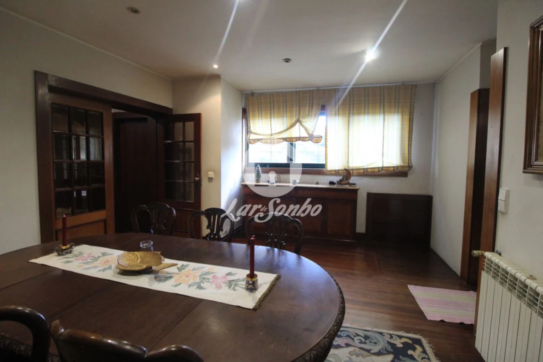 Moradia T5 para Venda em Fânzeres e São Pedro da Cova Foto 7