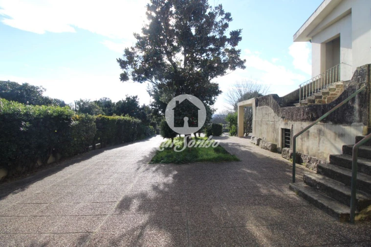 Moradia T5 para Venda em Fânzeres e São Pedro da Cova Foto 28