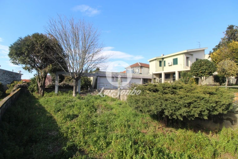 Moradia T5 para Venda em Fânzeres e São Pedro da Cova Foto 26