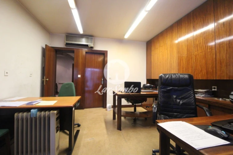 Moradia T5 para Venda em Fânzeres e São Pedro da Cova Foto 17