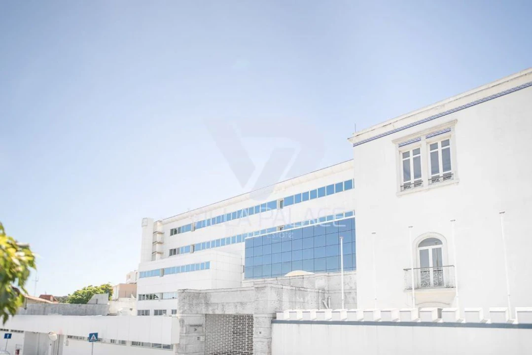 Prédio para Arrendamento em Carnaxide e Queijas Foto 2