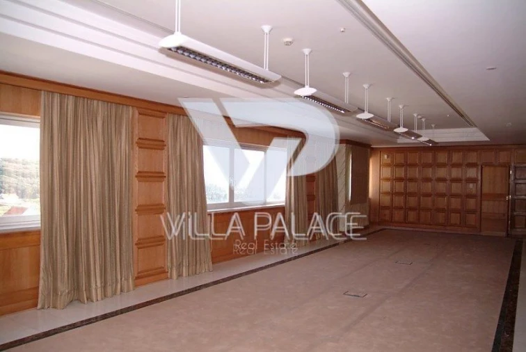 Prédio para Arrendamento em Carnaxide e Queijas Foto 5