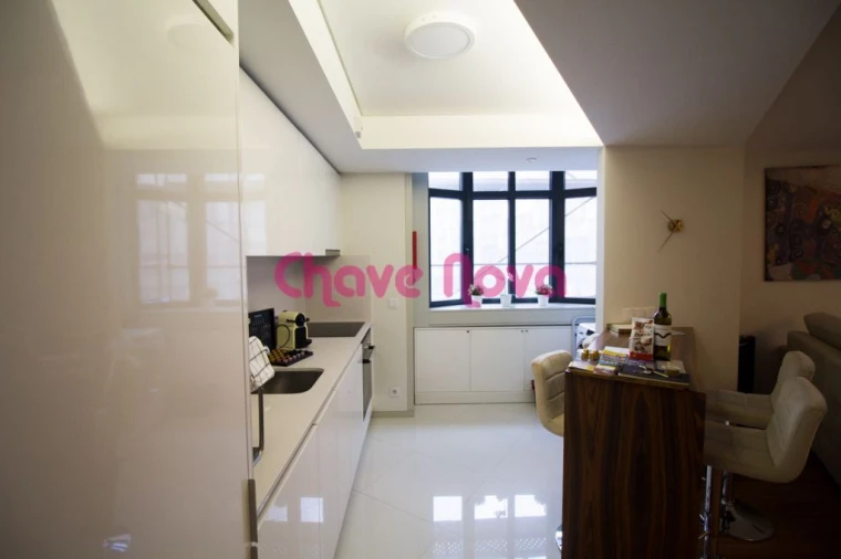 Apartamento T2 para Venda em Cedofeita, Santo Ildefonso, Sé, Miragaia, São Nicolau e Vitória Foto 3