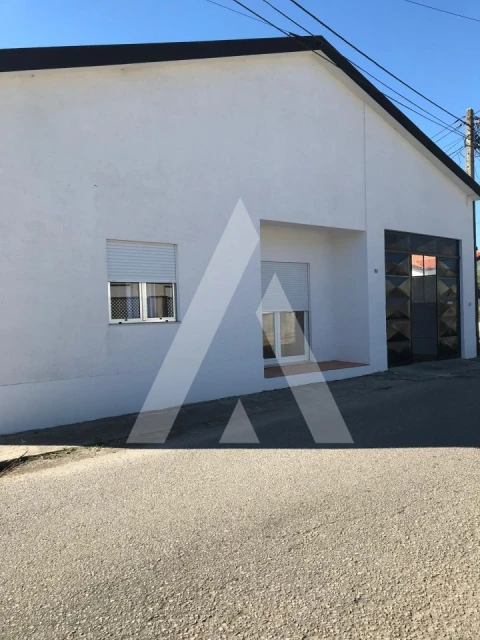 Moradia T2 para Venda em Palhaça