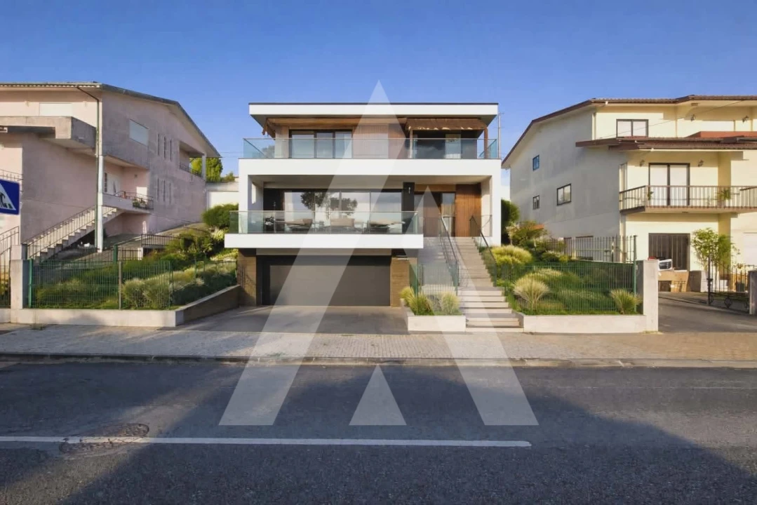 Terreno para Venda em Vila de Cucujães Foto 1