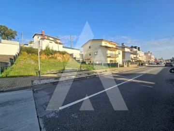 Terreno para Venda em Vila de Cucujães