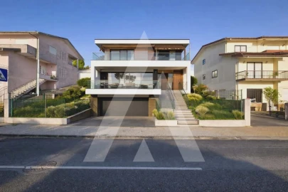 Terreno para Venda em Vila de Cucujães