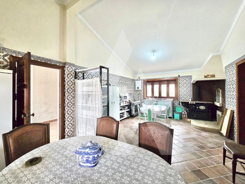 Moradia T7 para Venda em Aguada de Cima Foto 36