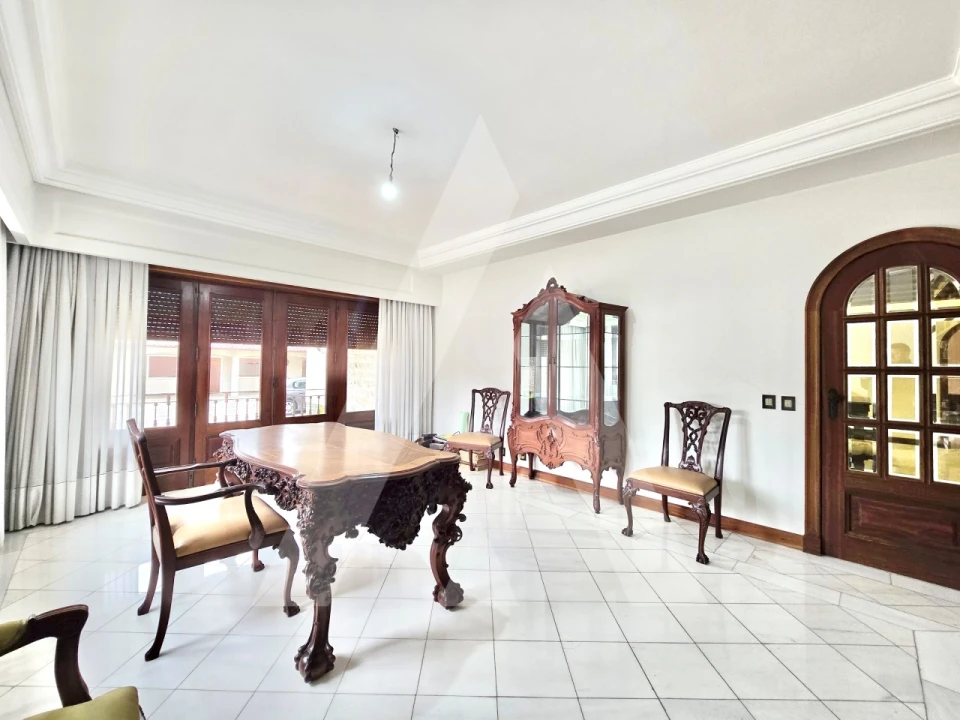 Moradia T7 para Venda em Aguada de Cima Foto 23