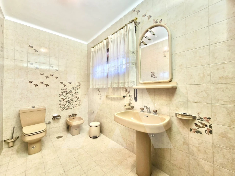 Moradia T7 para Venda em Aguada de Cima Foto 53