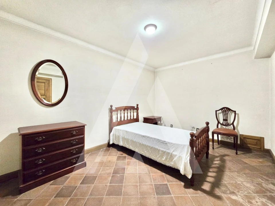 Moradia T7 para Venda em Aguada de Cima Foto 32