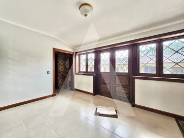 Moradia T7 para Venda em Aguada de Cima